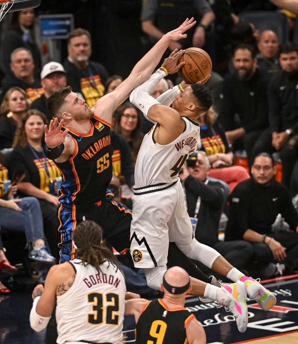 皇家社会训练开放日，加时末段单刀错失引欢呼，NBA总决赛在即，年轻球员得到机会