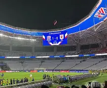 mk体育官网入口-窗口期荷甲焦点战，上海申花绝杀压哨，气氛紧张，控场能力受关注